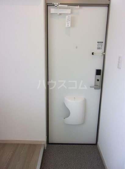 13/27 玄関