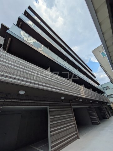 28/30 駐車場