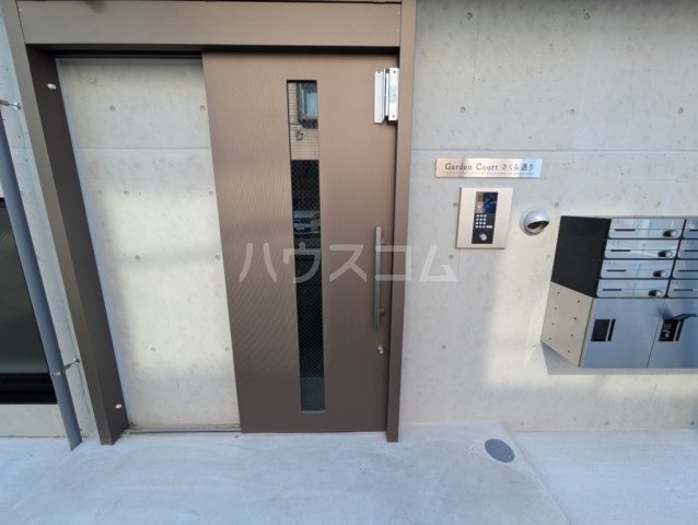 29/30 エントランス