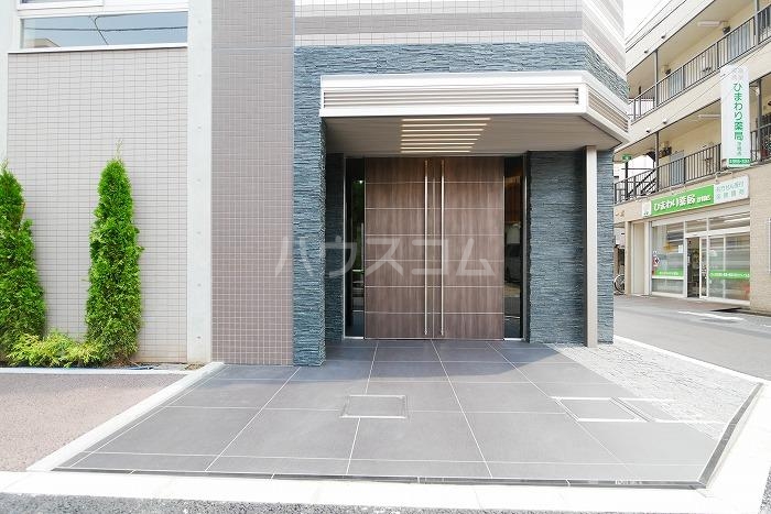 25/30 エントランス