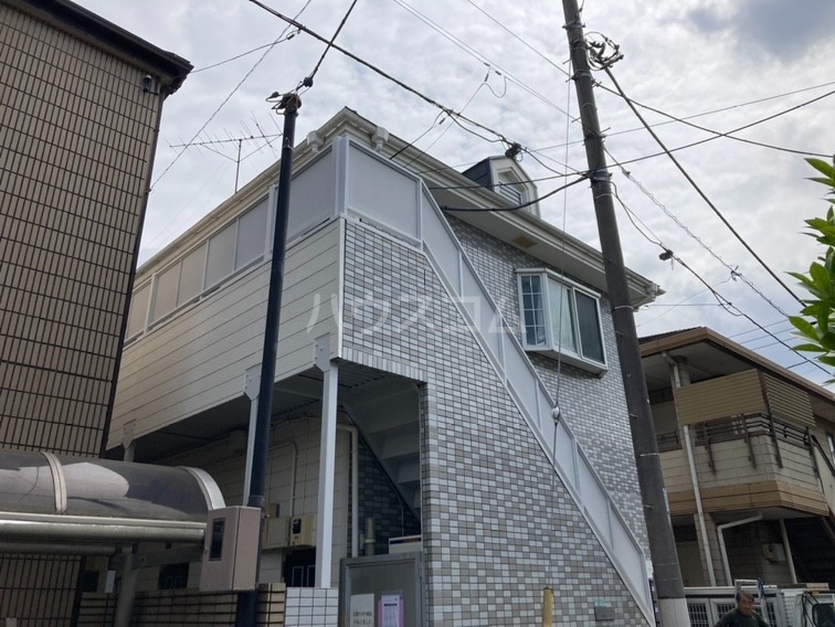 13/13 エントランス