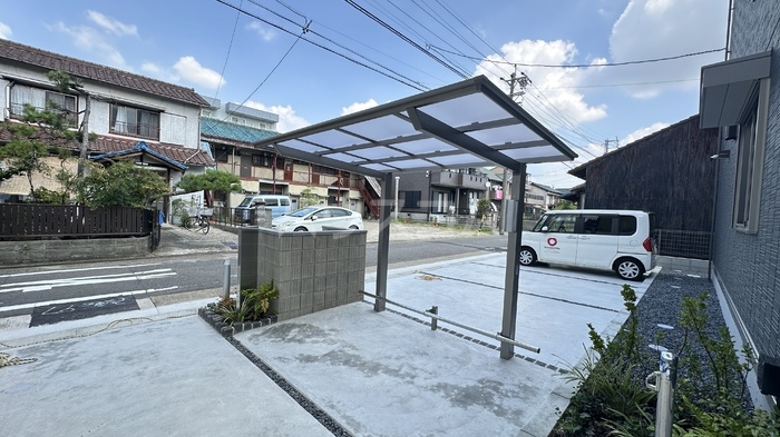 25/28 駐車場