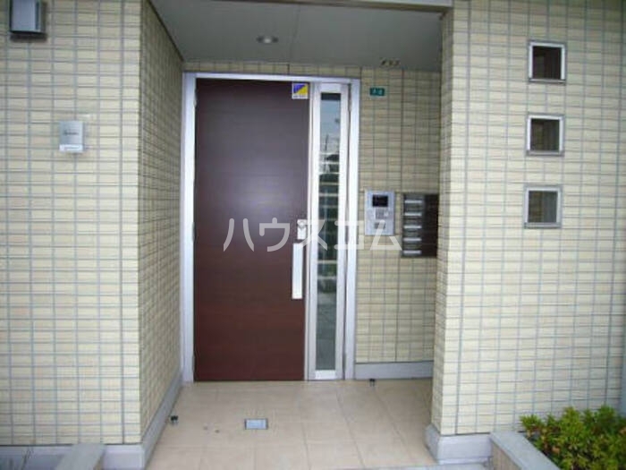 15/18 エントランス