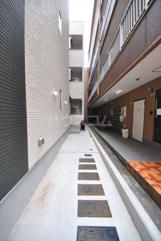 29/30 エントランス