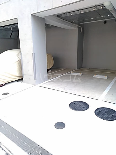 26/30 駐車場