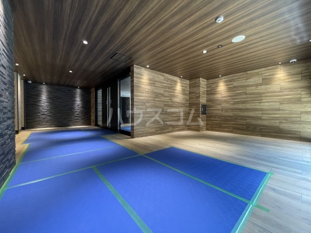 22/30 エントランス