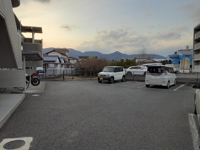 17/22 駐車場