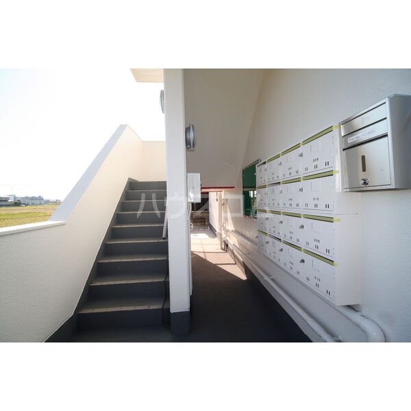 15/18 エントランス