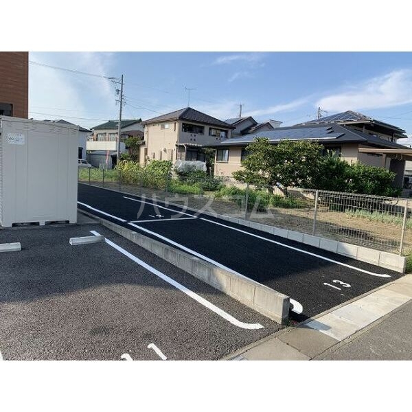 18/26 駐車場