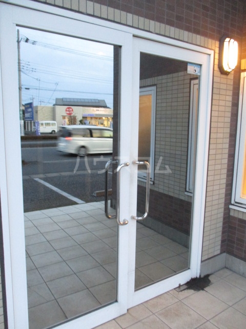 13/22 エントランス