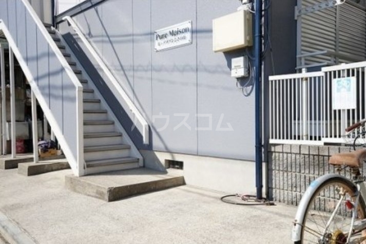 20/27 エントランス