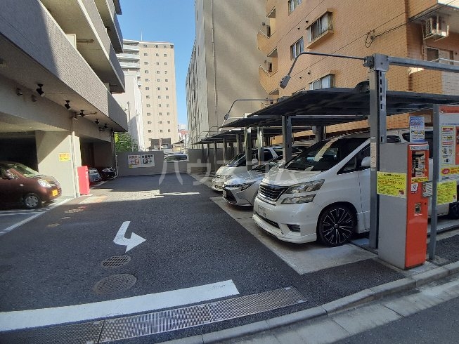 22/30 駐車場