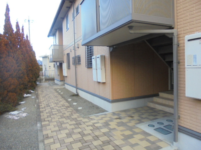 14/18 エントランス