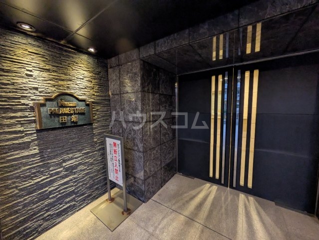 22/25 エントランス