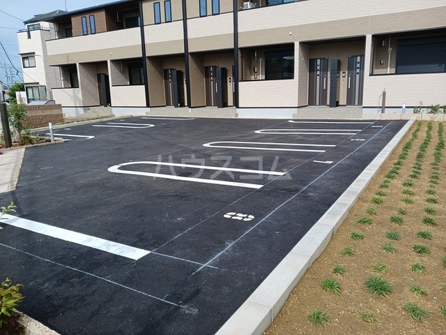 14/20 駐車場