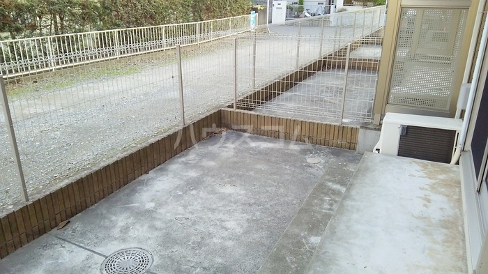 16/23 バルコニー