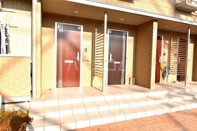 22/25 エントランス