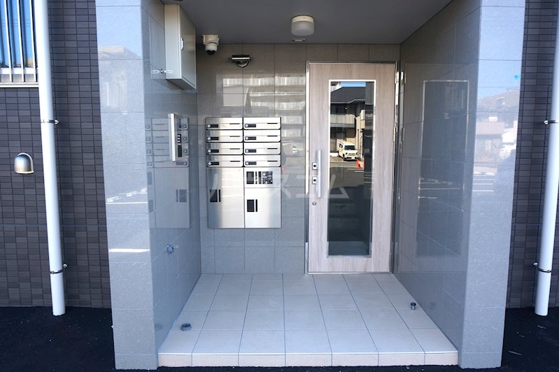 18/20 エントランス