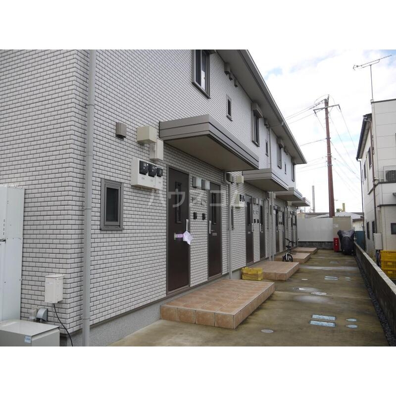 22/23 エントランス