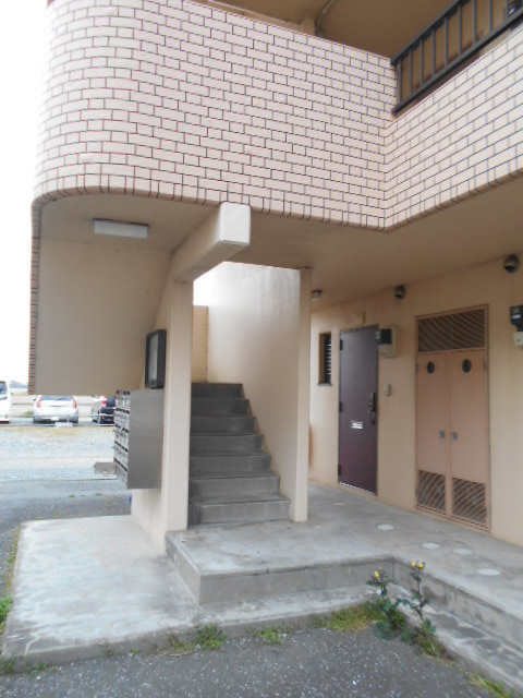 19/26 エントランス