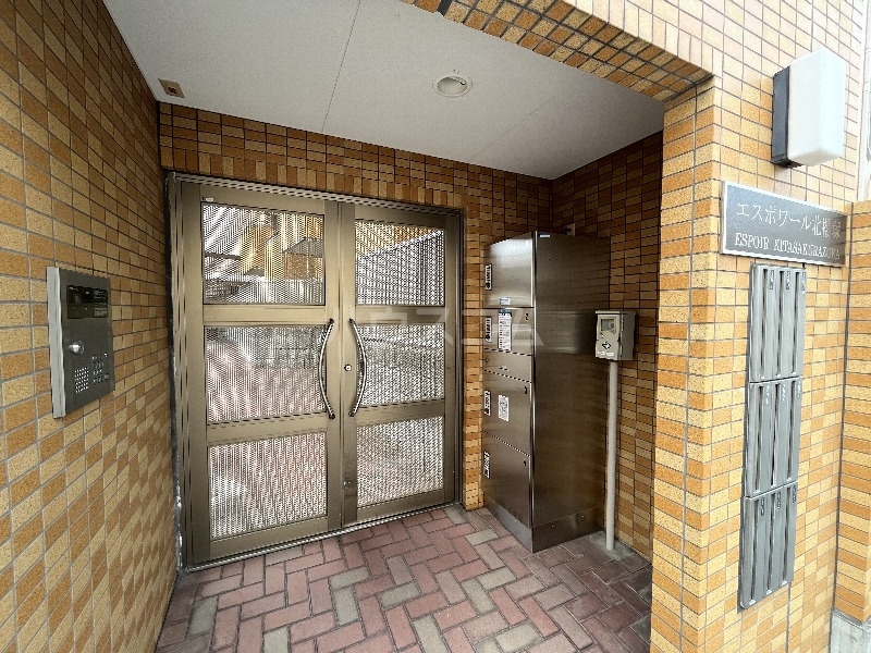 28/30 エントランス