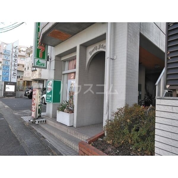 14/23 エントランス