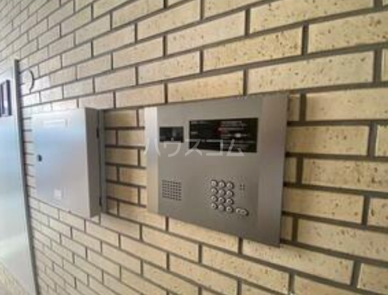 15/22 エントランス