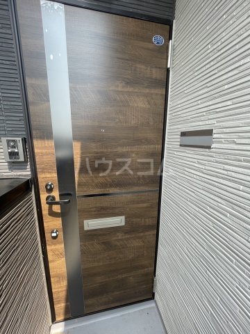 19/23 エントランス