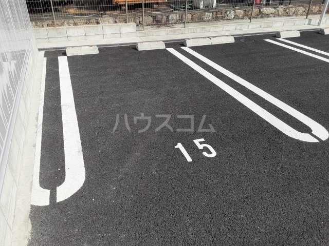 25/26 駐車場