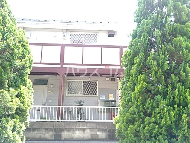 27/30 エントランス