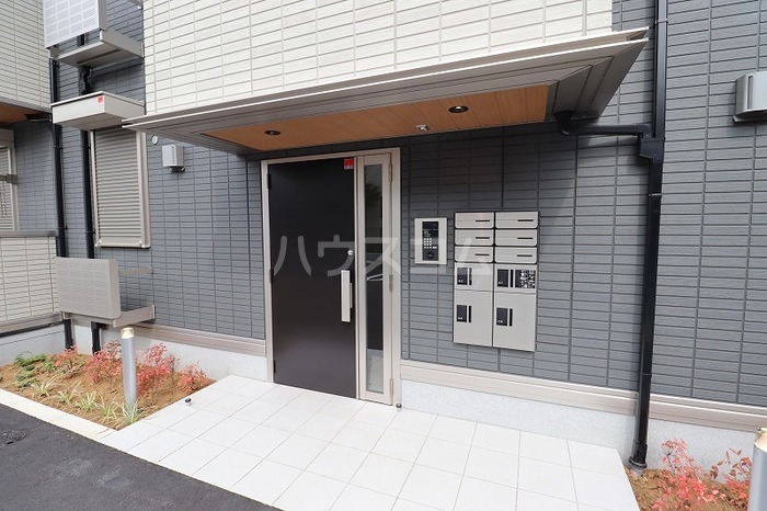 18/20 エントランス