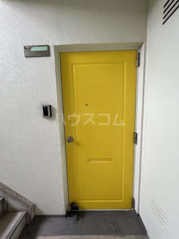 24/30 エントランス