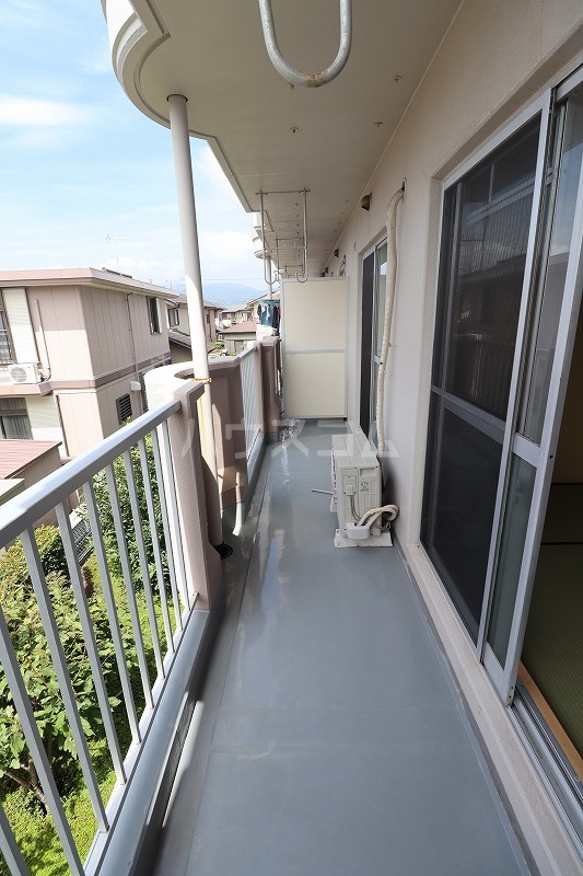 13/23 バルコニー