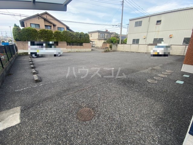 26/27 駐車場