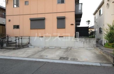 20/21 駐車場