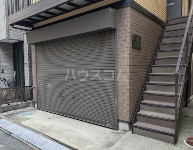 4/5 エントランス