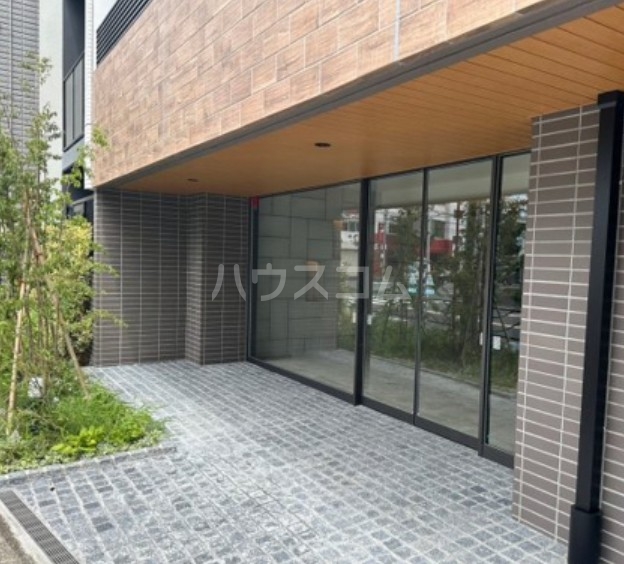 2/3 エントランス