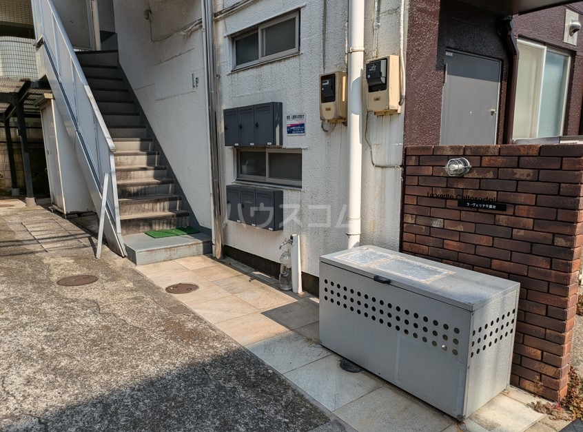 14/23 エントランス