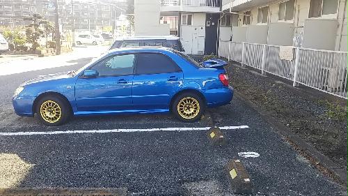 13/13 駐車場
