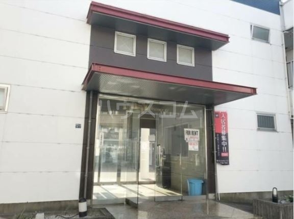 24/26 エントランス