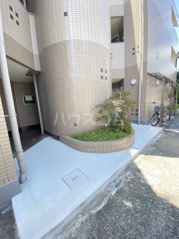 20/29 エントランス