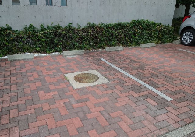 28/30 駐車場