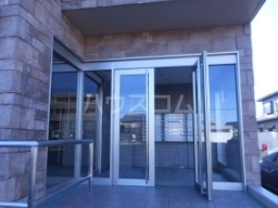 13/22 エントランス