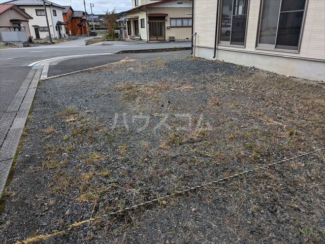 22/26 駐車場