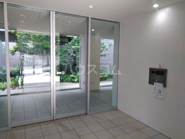 3/4 エントランス