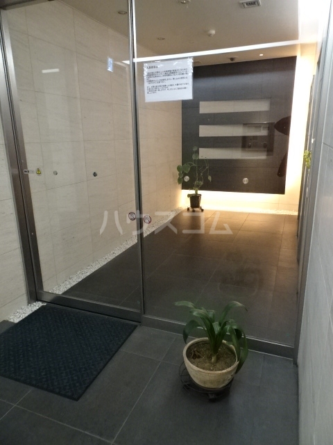 2/8 エントランス