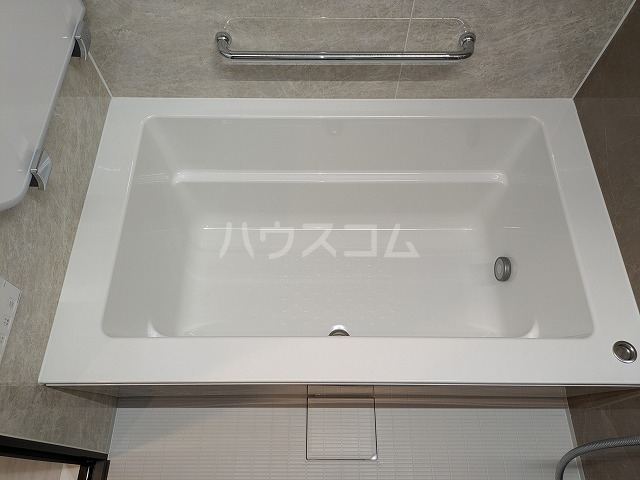 13/30 浴室