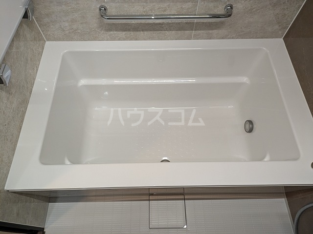 13/30 浴室