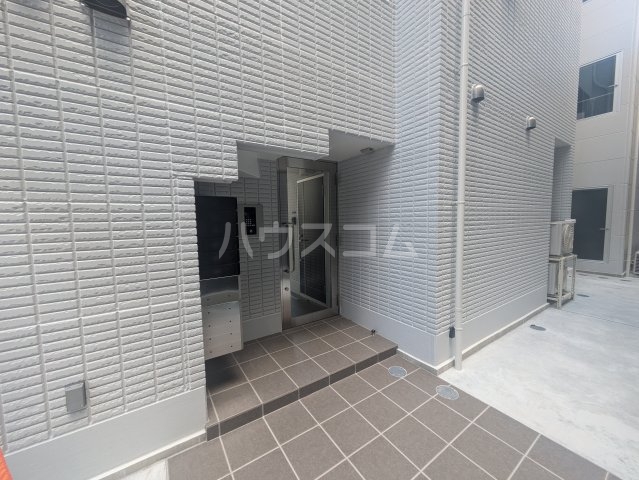 29/30 エントランス