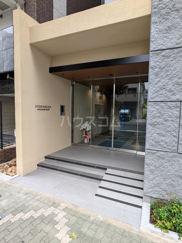 25/30 エントランス